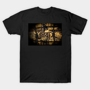 1984 numbers on grunge copper and gold background T-Shirt